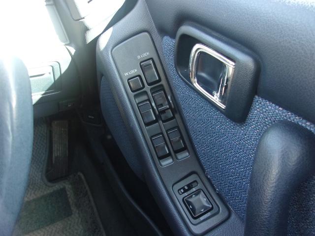 クラウン スーパーデラックス　ワンオーナー禁煙車　５速ＭＴ　１Ｇエンジン　クラウン１３型セダン教習車　フェンダーミラー　タイミングベルト交換　実走行１９０００キロ（23枚目）