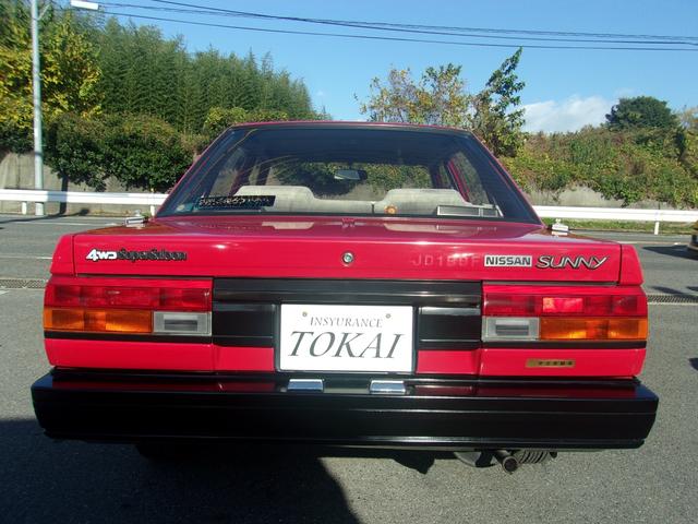 サニー スーパーサルーン　ワンオーナー　禁煙車　５速ＭＴ　トラッドサニーＢ１２型　４ＷＤ　取説／メンテナンスノート　修復歴無し　実走行２２０００キロ（6枚目）