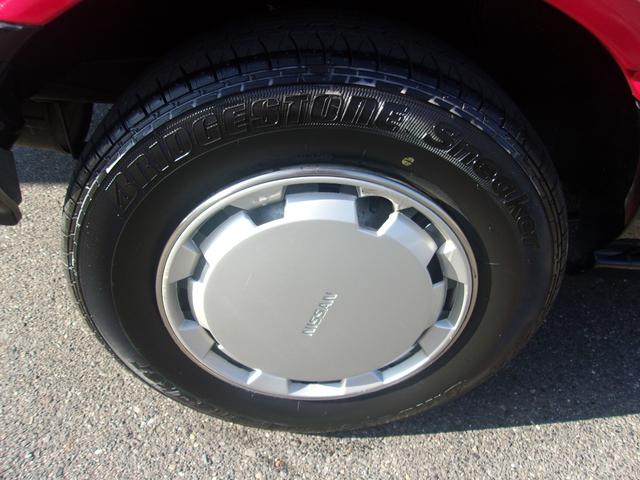 サニー スーパーサルーン　ワンオーナー　禁煙車　５速ＭＴ　トラッドサニーＢ１２型　４ＷＤ　取説／メンテナンスノート　修復歴無し　実走行２２０００キロ（11枚目）