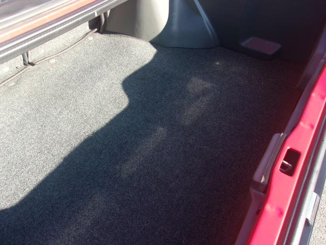 サニー スーパーサルーン　ワンオーナー　禁煙車　５速ＭＴ　トラッドサニーＢ１２型　４ＷＤ　取説／メンテナンスノート　修復歴無し　実走行２２０００キロ（18枚目）