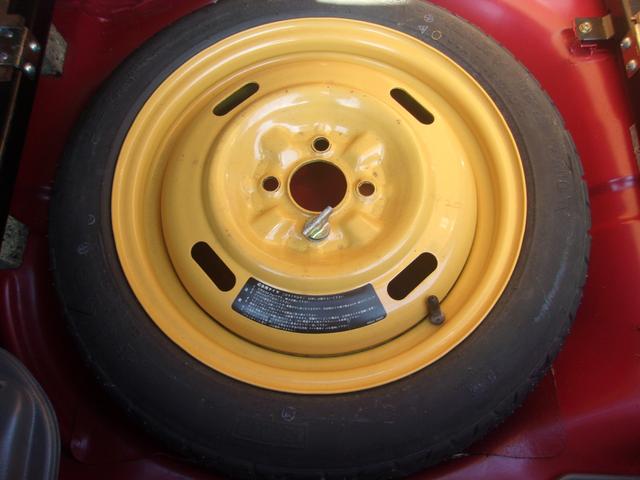 サニー スーパーサルーン　ワンオーナー　禁煙車　５速ＭＴ　トラッドサニーＢ１２型　４ＷＤ　取説／メンテナンスノート　修復歴無し　実走行２２０００キロ（19枚目）