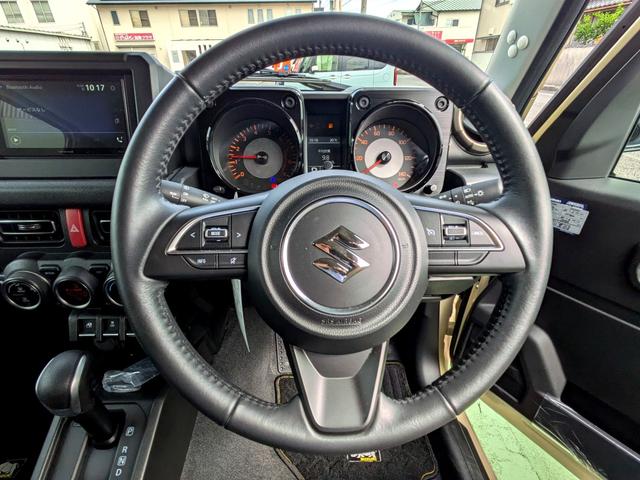 ジムニー XC リフトアップ モンローアブソーバー レーダー探知機 ドライブレコーダー ディスプレイオーディオ ETC 衝突被害軽減システム オートライト LEDヘッドランプ アルミホイール スマートキー(20枚目)