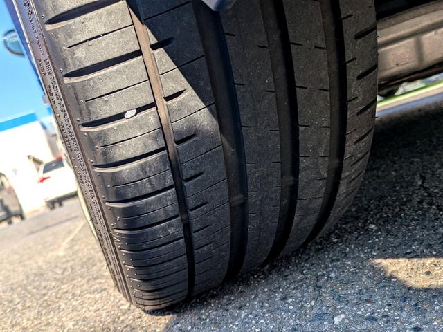 ３シリーズ ３３５ｉ　Ｍスポーツパッケージ　最終モデル　直６ターボ　ＲＡＹＳアルミホイール　ドライブレコーダー　ナビ　クリアランスソナー　オートクルーズコントロール　ＨＩＤ　サンルーフ　スマートキー　シートヒーター　記録簿（16枚目）