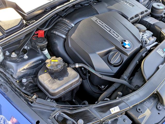 ３シリーズ ３３５ｉ　Ｍスポーツパッケージ　最終モデル　直６ターボ　ＲＡＹＳアルミホイール　ドライブレコーダー　ナビ　クリアランスソナー　オートクルーズコントロール　ＨＩＤ　サンルーフ　スマートキー　シートヒーター　記録簿（17枚目）