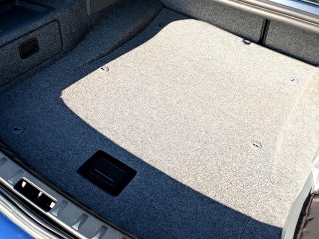 ３シリーズ ３３５ｉ　Ｍスポーツパッケージ　最終モデル　直６ターボ　ＲＡＹＳアルミホイール　ドライブレコーダー　ナビ　クリアランスソナー　オートクルーズコントロール　ＨＩＤ　サンルーフ　スマートキー　シートヒーター　記録簿（28枚目）