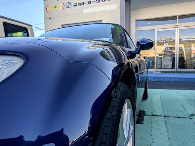 ロードスター ＲＳ　ＲＨＴ　オープンカー　ＥＴＣ　バックカメラ　ＨＩＤ　ＭＴ　スマートキー　シートヒーター　アルミホイール　盗難防止システム　衝突安全ボディ　ＡＢＳ　ＵＳＢ　エアコン　パワーステアリング　パワーウィンドウ（7枚目）