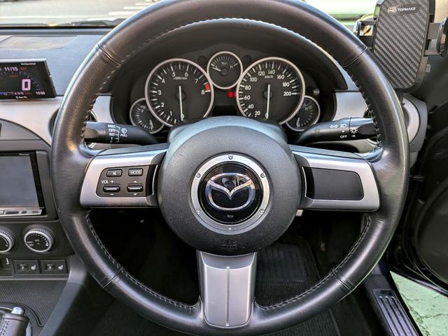 ロードスター ＲＳ　ＲＨＴ　オープンカー　ＥＴＣ　バックカメラ　ＨＩＤ　ＭＴ　スマートキー　シートヒーター　アルミホイール　盗難防止システム　衝突安全ボディ　ＡＢＳ　ＵＳＢ　エアコン　パワーステアリング　パワーウィンドウ（16枚目）