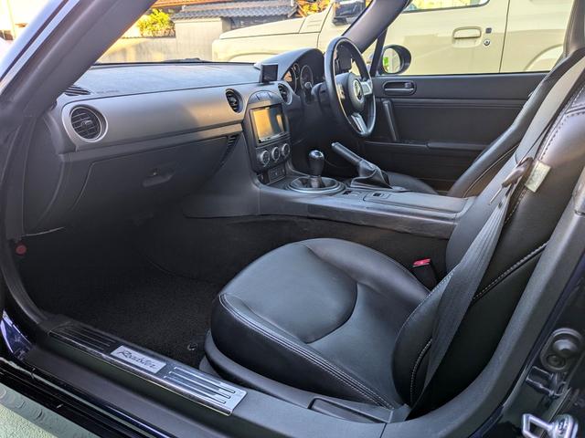 ロードスター ＲＳ　ＲＨＴ　オープンカー　ＥＴＣ　バックカメラ　ＨＩＤ　ＭＴ　スマートキー　シートヒーター　アルミホイール　盗難防止システム　衝突安全ボディ　ＡＢＳ　ＵＳＢ　エアコン　パワーステアリング　パワーウィンドウ（22枚目）