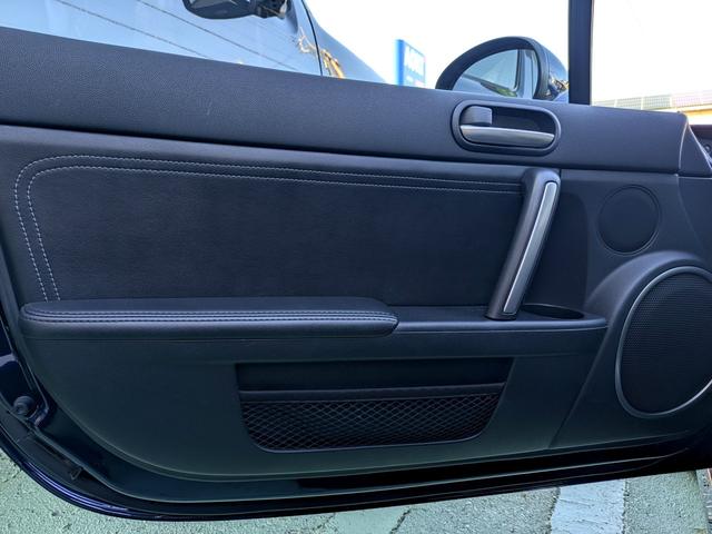 ロードスター ＲＳ　ＲＨＴ　オープンカー　ＥＴＣ　バックカメラ　ＨＩＤ　ＭＴ　スマートキー　シートヒーター　アルミホイール　盗難防止システム　衝突安全ボディ　ＡＢＳ　ＵＳＢ　エアコン　パワーステアリング　パワーウィンドウ（25枚目）