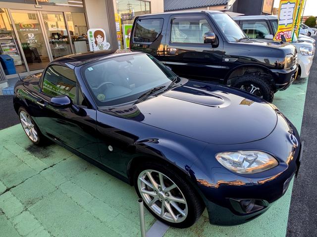 ロードスター ＲＳ　ＲＨＴ　オープンカー　ＥＴＣ　バックカメラ　ＨＩＤ　ＭＴ　スマートキー　シートヒーター　アルミホイール　盗難防止システム　衝突安全ボディ　ＡＢＳ　ＵＳＢ　エアコン　パワーステアリング　パワーウィンドウ（57枚目）