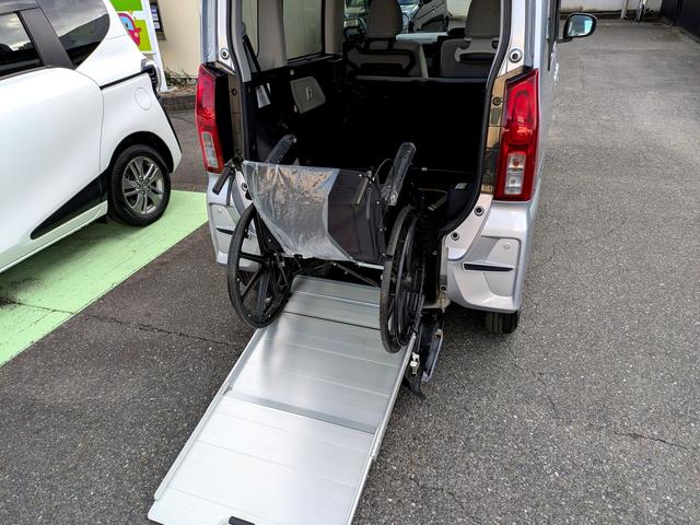 タント Ｌ　スローパーＬ　福祉車輌　ＥＴＣ　バックカメラ　ナビ　クリアランスソナー　衝突被害軽減システム　両側スライドドア　アイドリングストップ　電動格納ミラー　オートライト　ＬＥＤヘッドランプ（5枚目）