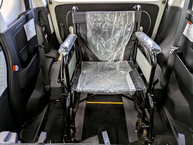 タント Ｌ　スローパーＬ　福祉車輌　ＥＴＣ　バックカメラ　ナビ　クリアランスソナー　衝突被害軽減システム　両側スライドドア　アイドリングストップ　電動格納ミラー　オートライト　ＬＥＤヘッドランプ（9枚目）