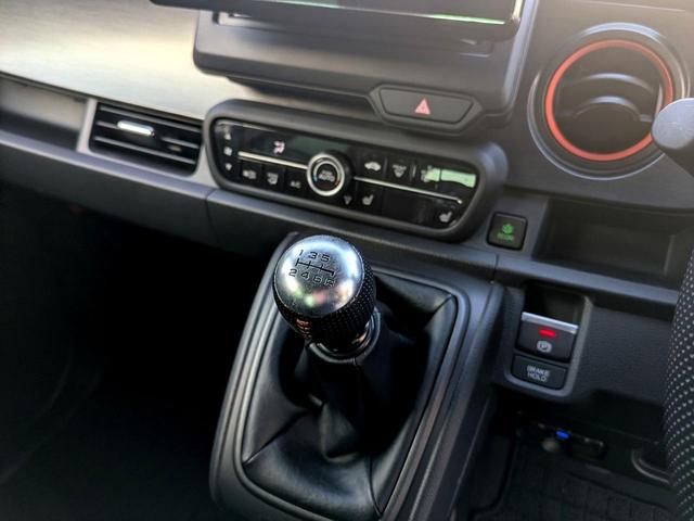 Ｎ－ＯＮＥ ＲＳ　フローティングナビ　オプションアームレスト　ドライブレコーダー　ＥＴＣ　バックカメラ　クリアランスソナー　レーンアシスト　衝突被害軽減システム　サイドカーテンエアバッグＬＥＤヘッド　スマートキー（28枚目）