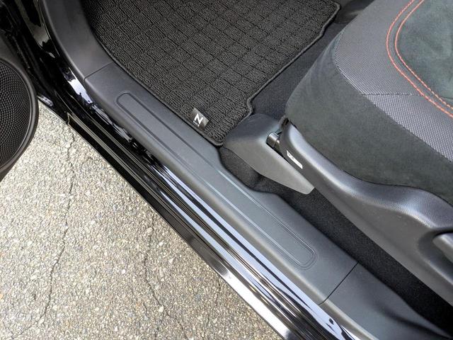 Ｎ－ＯＮＥ ＲＳ　フローティングナビ　オプションアームレスト　ドライブレコーダー　ＥＴＣ　バックカメラ　クリアランスソナー　レーンアシスト　衝突被害軽減システム　サイドカーテンエアバッグＬＥＤヘッド　スマートキー（49枚目）