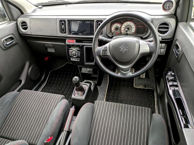 アルトワークス ベースグレード　４ＷＤ　ＥＴＣ　オートライト　ＨＩＤ　スマートキー　ＭＴ　盗難防止システム　ＡＢＳ　ＥＳＣ　衝突安全ボディ　エアコン　パワーステアリング　パワーウィンドウ（7枚目）