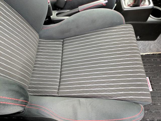 アルトワークス ベースグレード　４ＷＤ　ＥＴＣ　オートライト　ＨＩＤ　スマートキー　ＭＴ　盗難防止システム　ＡＢＳ　ＥＳＣ　衝突安全ボディ　エアコン　パワーステアリング　パワーウィンドウ（42枚目）