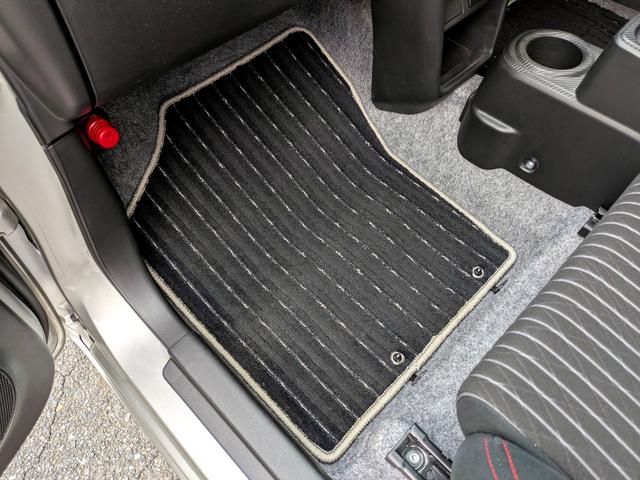 アルトワークス ベースグレード　４ＷＤ　ＥＴＣ　オートライト　ＨＩＤ　スマートキー　ＭＴ　盗難防止システム　ＡＢＳ　ＥＳＣ　衝突安全ボディ　エアコン　パワーステアリング　パワーウィンドウ（45枚目）