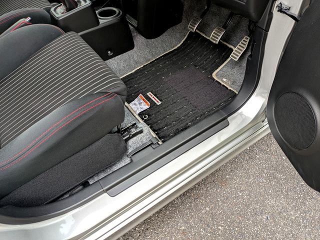 アルトワークス ベースグレード　４ＷＤ　ＥＴＣ　オートライト　ＨＩＤ　スマートキー　ＭＴ　盗難防止システム　ＡＢＳ　ＥＳＣ　衝突安全ボディ　エアコン　パワーステアリング　パワーウィンドウ（50枚目）