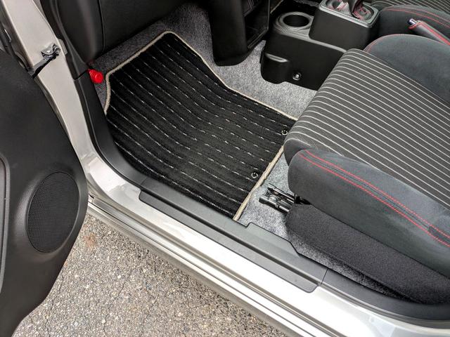 アルトワークス ベースグレード　４ＷＤ　ＥＴＣ　オートライト　ＨＩＤ　スマートキー　ＭＴ　盗難防止システム　ＡＢＳ　ＥＳＣ　衝突安全ボディ　エアコン　パワーステアリング　パワーウィンドウ（55枚目）