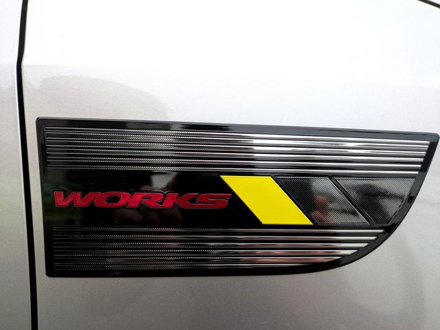 アルトワークス ベースグレード　４ＷＤ　ＥＴＣ　オートライト　ＨＩＤ　スマートキー　ＭＴ　盗難防止システム　ＡＢＳ　ＥＳＣ　衝突安全ボディ　エアコン　パワーステアリング　パワーウィンドウ（57枚目）