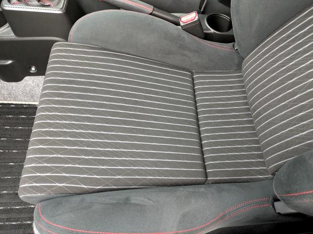 アルトワークス ベースグレード　４ＷＤ　ＥＴＣ　オートライト　ＨＩＤ　スマートキー　ＭＴ　盗難防止システム　ＡＢＳ　ＥＳＣ　衝突安全ボディ　エアコン　パワーステアリング　パワーウィンドウ（58枚目）