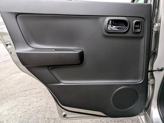 アルトワークス ベースグレード　４ＷＤ　ＥＴＣ　オートライト　ＨＩＤ　スマートキー　ＭＴ　盗難防止システム　ＡＢＳ　ＥＳＣ　衝突安全ボディ　エアコン　パワーステアリング　パワーウィンドウ（63枚目）
