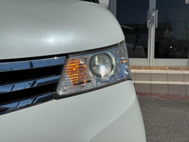 ハイウェイスター　ＥＴＣ　バックカメラ　両側スライド・片側電動　オートライト　ＨＩＤ　スマートキー　電動格納ミラー　ベンチシート　ＣＶＴ　盗難防止システム　ＡＢＳ　アルミホイール　衝突安全ボディ　エアコン(32枚目)