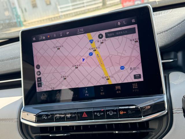 ジープ・コンパス リミテッド　メーカーナビ　全周囲カメラ　ＥＴＣ　フルセグ　レーダークルーズ　パワーシート　ＢＳＭ　純正アルミ　パワーバックドア　純正アルミ　スマートキー　プッシュスタート　クリアランスソナー　オートエアコン（36枚目）