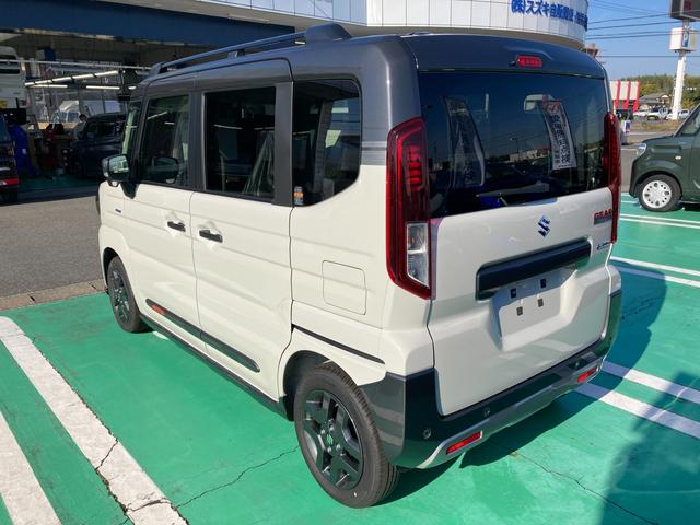 スペーシア ギア HYBRID XZ 全方位カメラ付9インチナビ オートライト Bluetooth スライドドア 純正ナビ プッシュスタート シートヒーター オートエアコン 禁煙車 スズキセーフティーサポート 衝突被害軽減システム アイドリングストップ(10枚目)