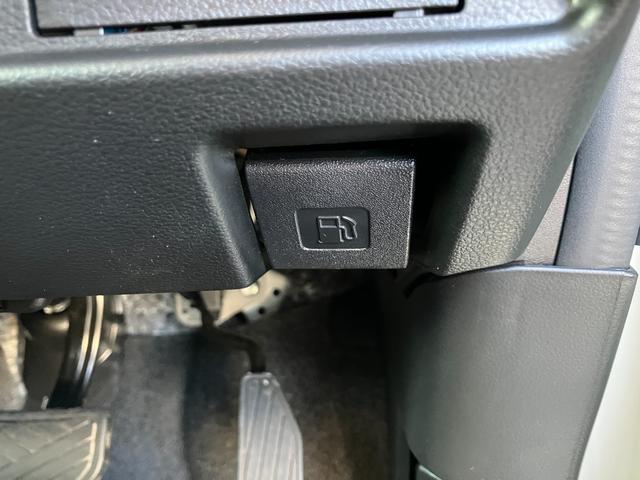 スペーシアカスタム ！初売！カスタム　ＨＹＢＲＩＤ　ＸＳターボ　オーディオ無　オートライト　スライドドア　プッシュスタート　シートヒーター　オートエアコン　禁煙車　スズキセーフティーサポート　ワンオーナー　衝突被害軽減システム　アイドリングストップ　横滑り防止機能（34枚目）