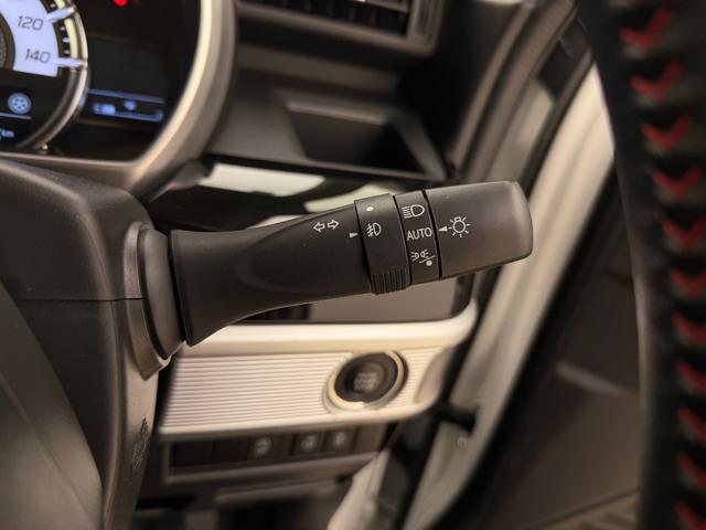 スペーシアカスタム !初売!カスタム HYBRID XSターボ2型オーディオレス オートライト スライドドア プッシュスタート シートヒーター オートエアコン スズキセーフティーサポート 衝突被害軽減システム アイドリングストップ 横滑り防止機能 衝突安全ボディ 盗難防止システム(29枚目)