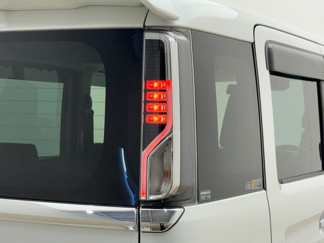 スペーシアカスタム !初売!カスタム HYBRID XSターボ2型オーディオレス オートライト スライドドア プッシュスタート シートヒーター オートエアコン スズキセーフティーサポート 衝突被害軽減システム アイドリングストップ 横滑り防止機能 衝突安全ボディ 盗難防止システム(47枚目)