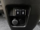ご納車後の定期的点検に合わせて、「エンジンオイル&フィルター交換」を行うお得なメンテナンスパッケージの「安心メンテナンスパック」をおすすめしております。詳細については当店スタッフまでお尋ねください。