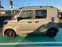 こちら側の車体後方にガソリンの給油口があります。