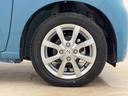アルミホイール付!鉄ホイールと違って軽いので燃費にも影響してきます。ガソリンの高騰に少しは貢献します!足元がきまります。