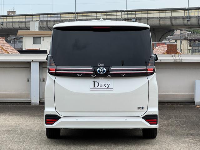 ヴォクシー ハイブリッドＳ－Ｚ　パノラミックビューモニター　デジタルインナーミラー　ＢＳＭ　１０．５型ナビ　フルセグＴＶ　後席モニター　パワーバックドア　三眼ＬＥＤヘッド　ＡＣ１００Ｖ　前席＆後席シートヒーター　ＥＴＣ２．０　ＨＵＤ（27枚目）