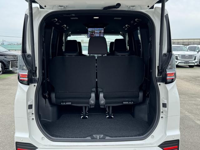 ヴォクシー ハイブリッドＳ－Ｚ　パノラミックビューモニター　デジタルインナーミラー　ＢＳＭ　１０．５型ナビ　フルセグＴＶ　後席モニター　パワーバックドア　三眼ＬＥＤヘッド　ＡＣ１００Ｖ　前席＆後席シートヒーター　ＥＴＣ２．０　ＨＵＤ（45枚目）