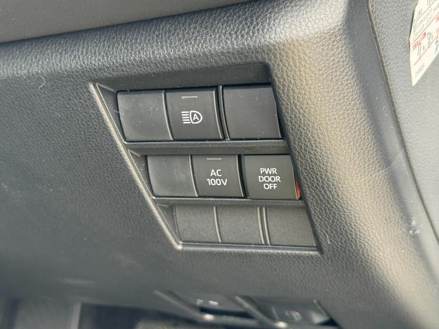 ヴォクシー ハイブリッドＳ－Ｚ　パノラミックビューモニター　デジタルインナーミラー　ＢＳＭ　１０．５型ナビ　フルセグＴＶ　後席モニター　パワーバックドア　三眼ＬＥＤヘッド　ＡＣ１００Ｖ　前席＆後席シートヒーター　ＥＴＣ２．０　ＨＵＤ（58枚目）
