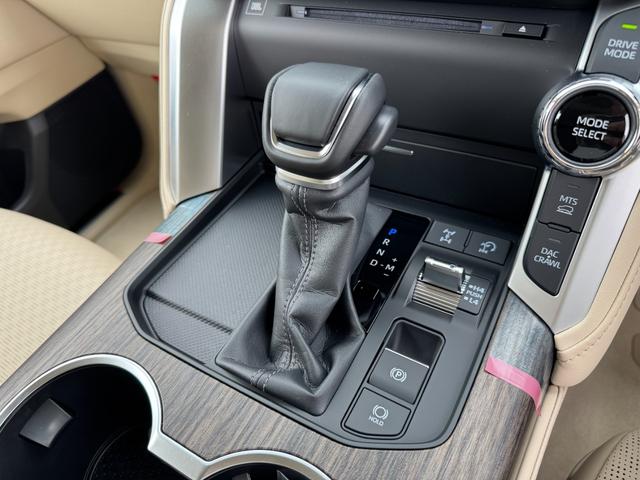 ランドクルーザー ＺＸ　モデリスタエアロ　リヤエンター　クールＢＯＸ　デフロック　空気圧　寒冷地仕様　サンルーフ　１２．３型ＪＢＬナビ　パノラミックビューモニタ　ブラインドスポットモニター　ルーフレール　ＥＴＣ２．０　ＨＵＤ（68枚目）