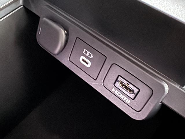 ヴェルファイアハイブリッド Ｚ　プレミア　茶内装　左右独立ムーンルーフ　デジタルインナーミラー　純正１４型ＤＡ　後席モニター　パノラミックビューモニター　ブラインドスポットモニター　スペアタイヤ　置くだけ充電　パワーバックドア　　ＥＴＣ２．０（64枚目）
