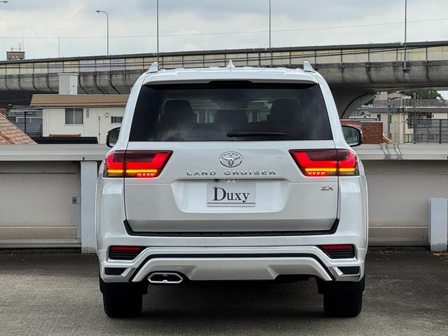 TOYOTA LAND CRUISER ZX