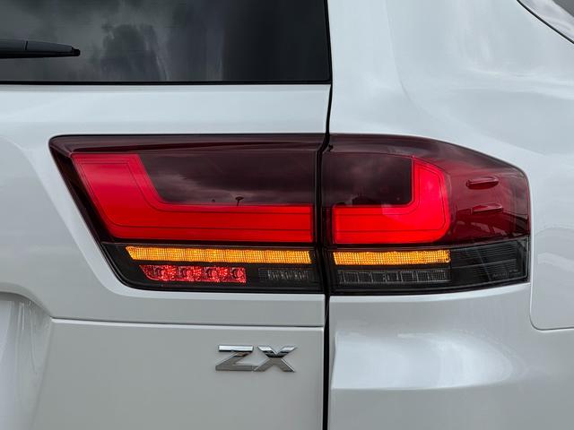 TOYOTA LAND CRUISER ZX