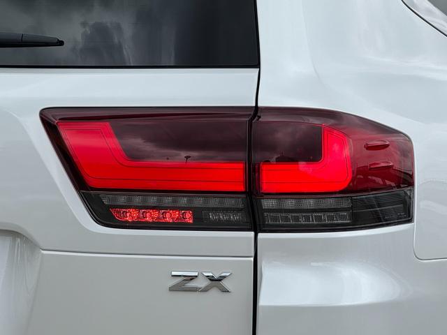 TOYOTA LAND CRUISER ZX