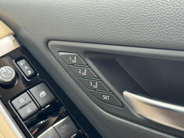 TOYOTA LAND CRUISER ZX