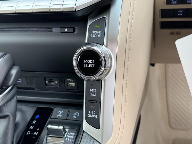 TOYOTA LAND CRUISER ZX