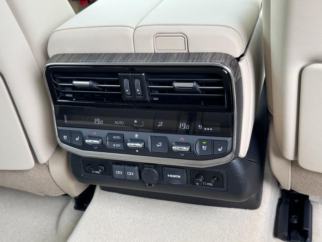 TOYOTA LAND CRUISER ZX