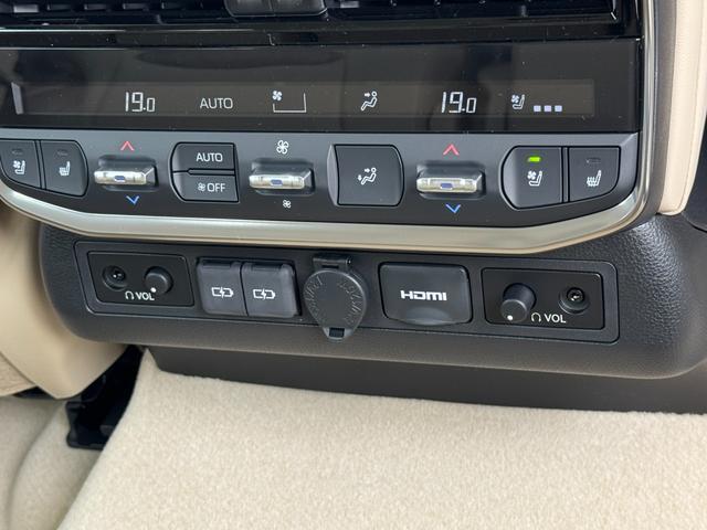 TOYOTA LAND CRUISER ZX