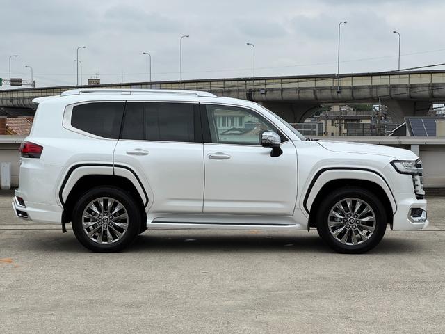 TOYOTA LAND CRUISER ZX