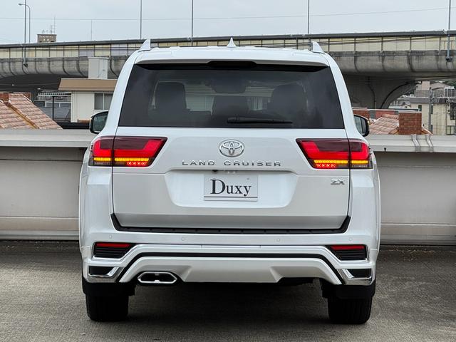 TOYOTA LAND CRUISER ZX