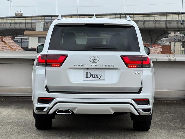 TOYOTA LAND CRUISER ZX